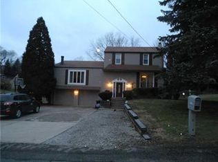 3416 Sterling Dr, Bethel Park, PA