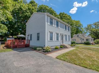 9 Fairview St, East Longmeadow, MA 01028