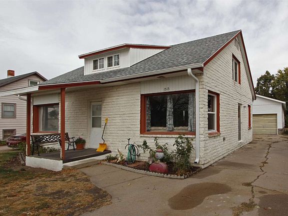 3rd image of 1513 Burlington Blvd