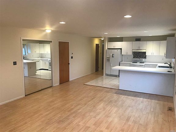 4th image of 228 E Broadway APT 1