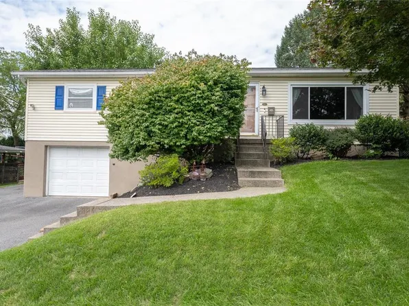 218 Christmas Ave, Bath, PA 18014