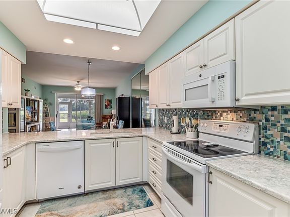 4th image of 14501 Hickory Hill Ct E #613