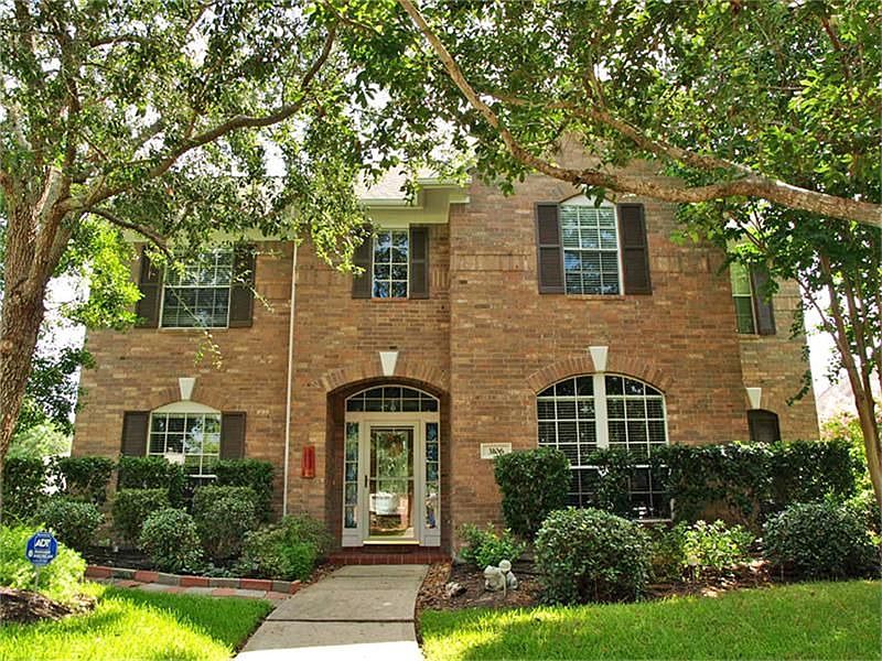 1st image of 3106 Autumn Leaf Dr