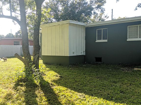 5th image of 3928 Winton Dr
