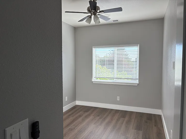 1881 Crimson Ln — Photo 15