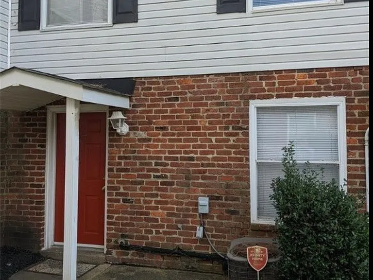 3530 E Richmond Rd #17 — Photo 1