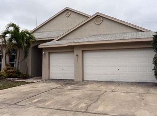380 Wood Chuck Ave, Tarpon Springs, FL 34689