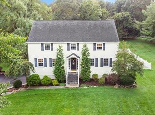 34 Pheasant Ln, Ridgefield, CT 06877
