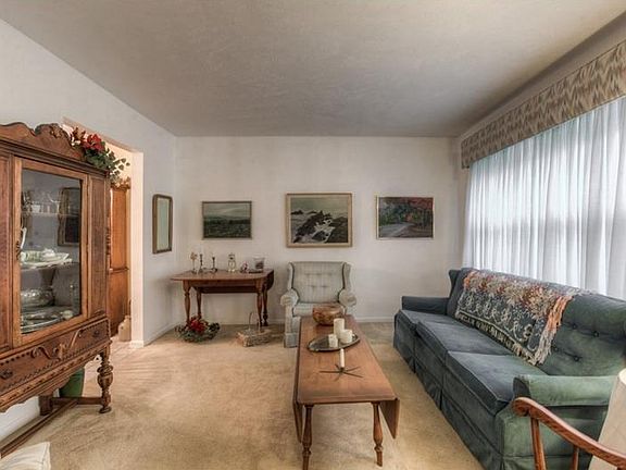 5th image of 12703 Carte Dr