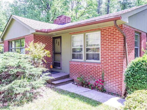 3004 Kanuga Rd, Hendersonville, NC 28739