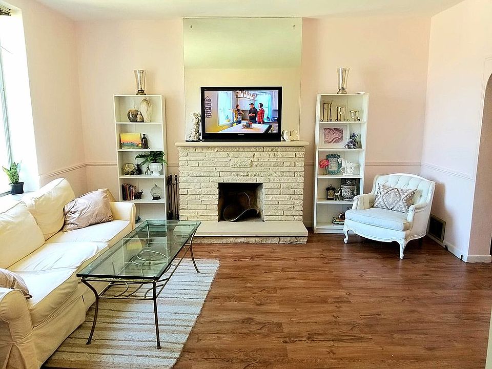 1st image of 4968 Botanical Ave