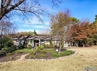 211 Glencoe Rd SE, Huntsville, AL 35802