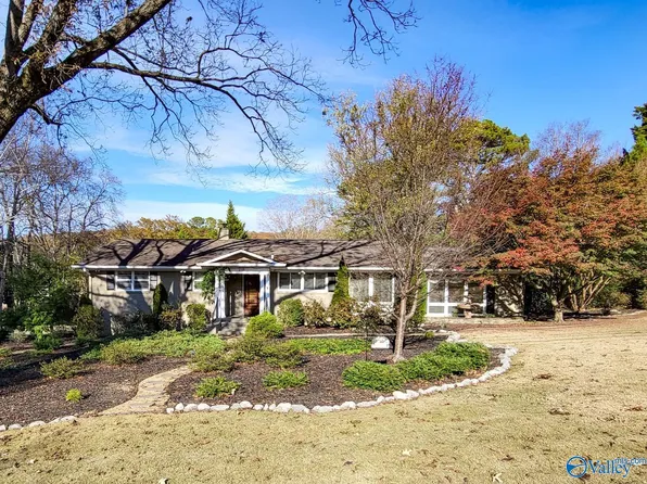 211 Glencoe Rd SE, Huntsville, AL 35802