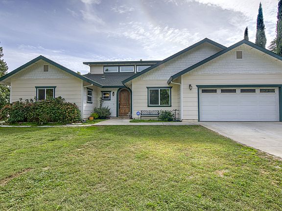 2nd image of 8872 Sunset Ave