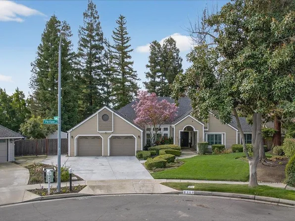 8269 N 6th St, Fresno, CA 93720