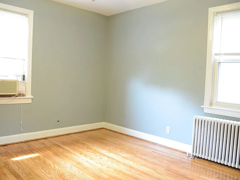 8210 Greenwood Ave — Photo 8