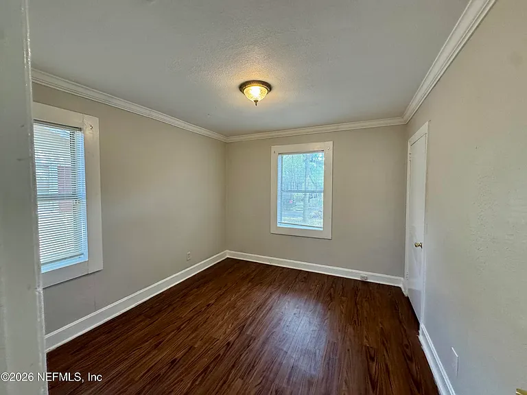 3352 College St — Photo 11