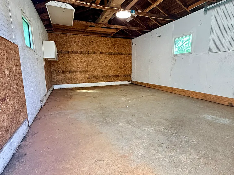 1040 Ashwood Pl — Photo 12