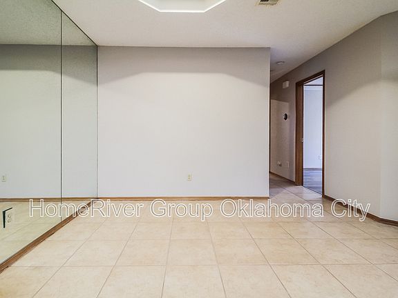 5th image of 216 SW 92nd St