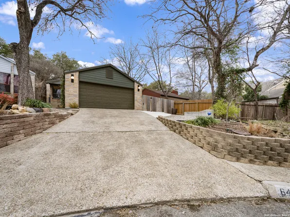 6409 BROOK CV, San Antonio, TX 78240