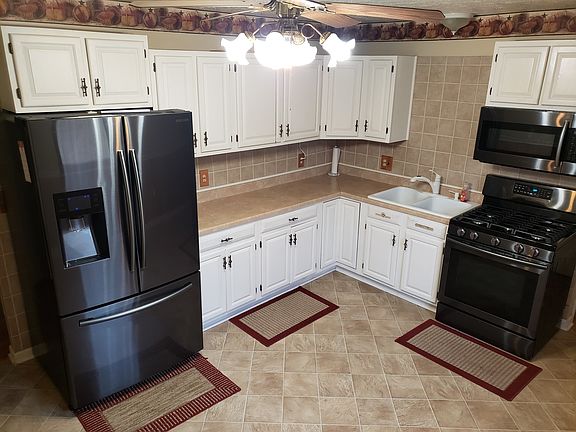 4th image of 207 Elm Tree Dr