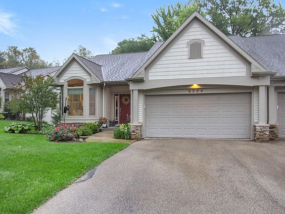 2nd image of 4324 Willow Lane Dr NE