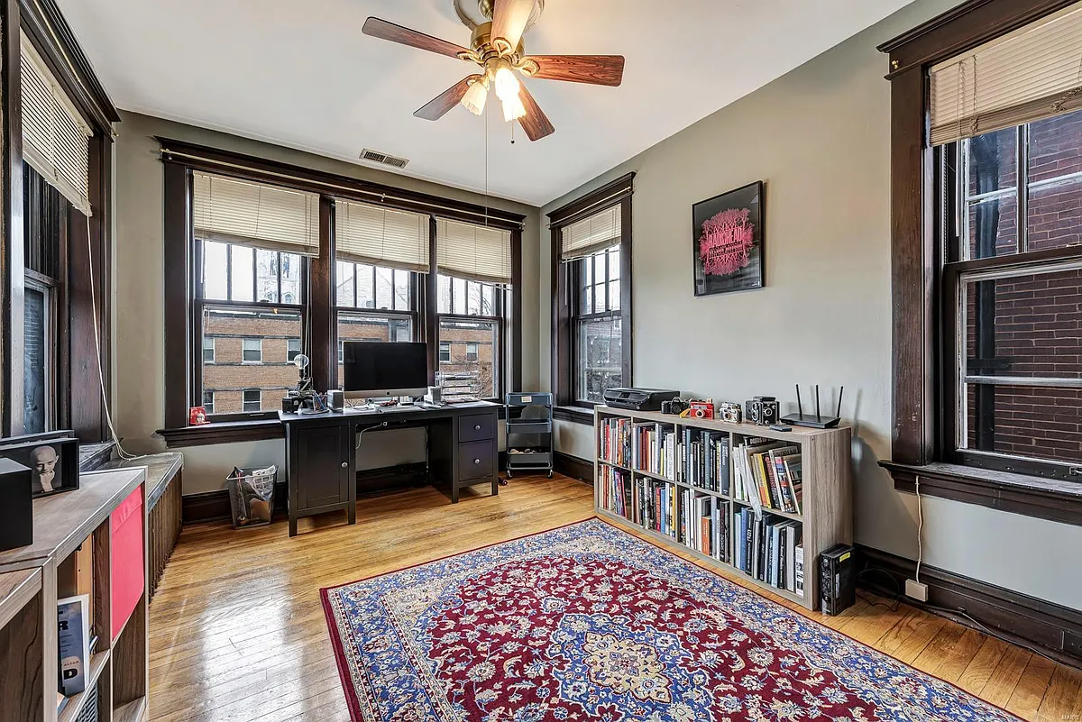Building Photo - 3868 Cleveland Ave #3868
