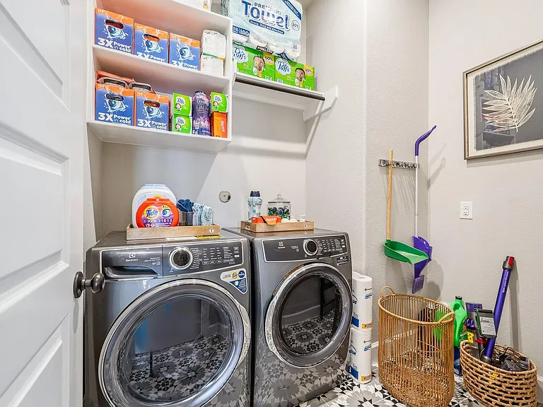 2106 Stargrass Dr — Photo 44