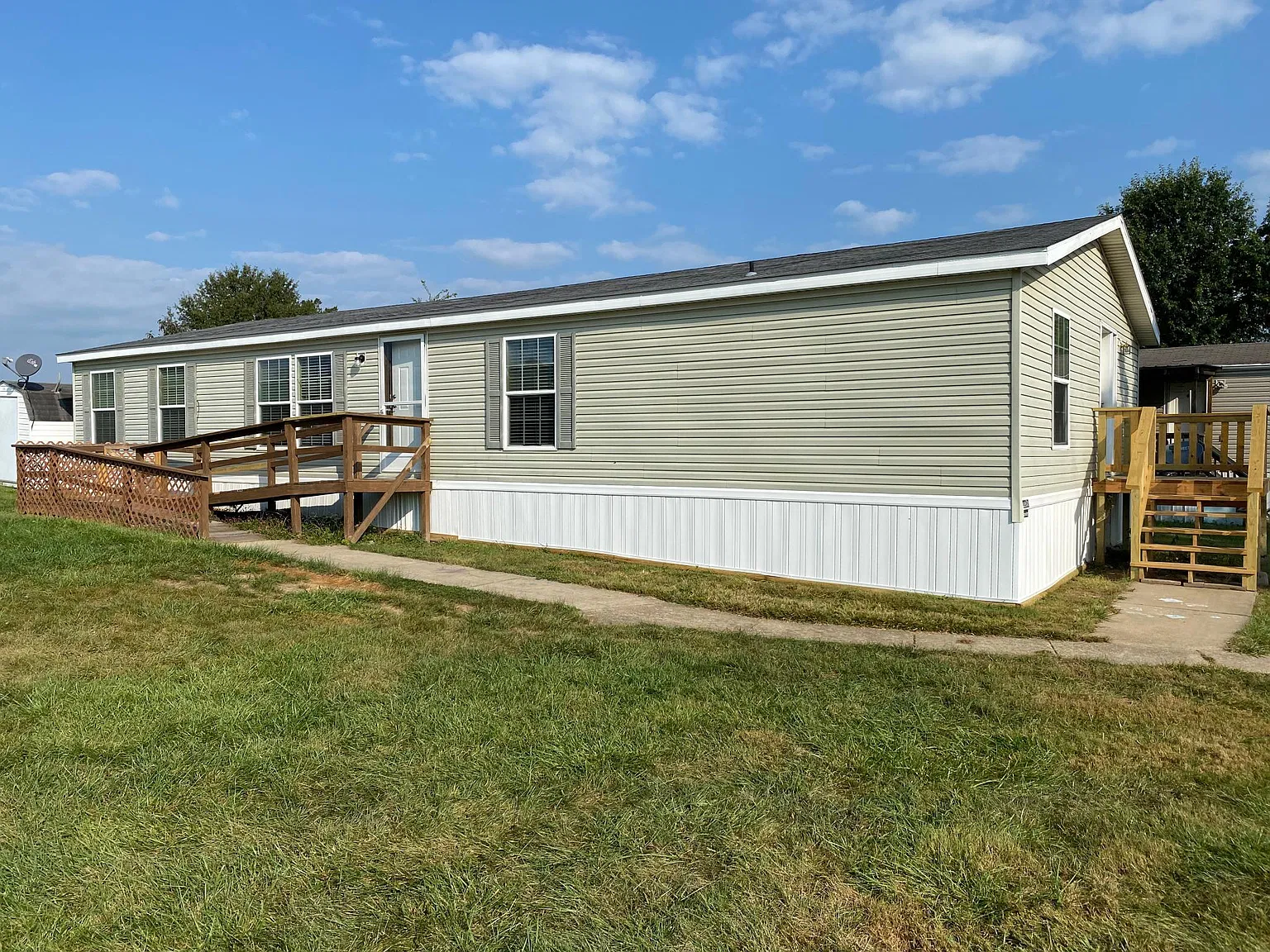 12691 Clearwater Drive — Photo 3