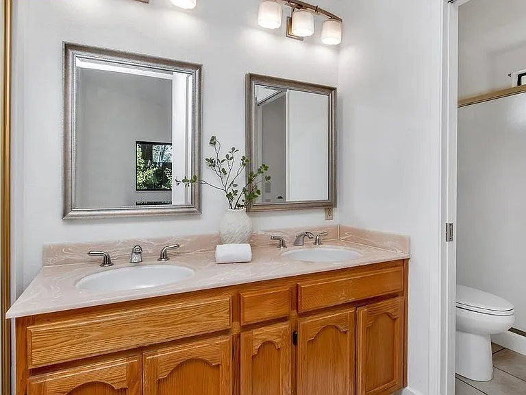 2200 Forsythia Way — Photo 18