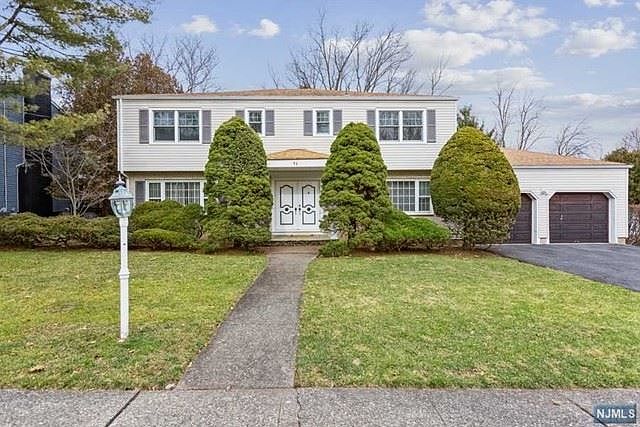 1st image of 11 Cunningham Dr
