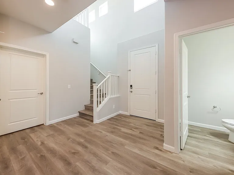 1807 W Minton St — Photo 4