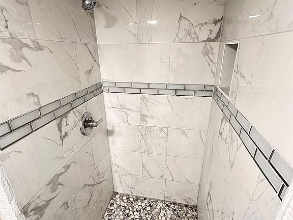 5th image of 724 E Patterson St #724