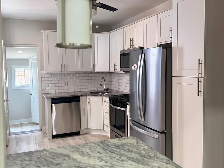 2339 E Fletcher St — Photo 3