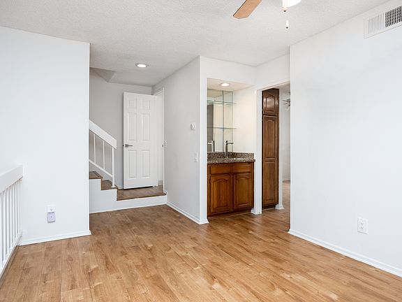5th image of 8745 Variel Ave APT 1