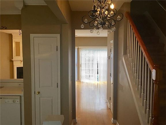3rd image of 4645 Valais Ct Unit 82