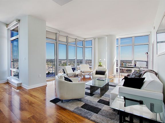2nd image of 2 Northside Piers Penthouse 4