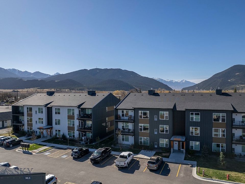 1st image of 2222F Willow Dr #73