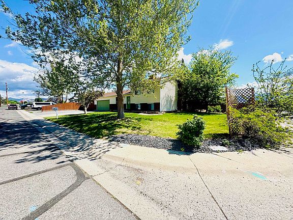 3rd image of 496 Fruitwood Dr