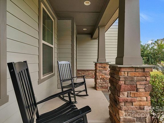 2nd image of 17529 Saranita Ln