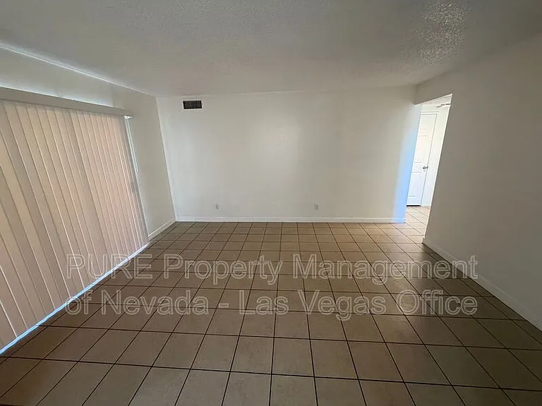 1405 Vegas Valley Dr #193-bldg 20 — Photo 14