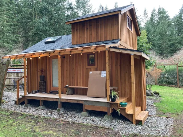 987 49th St, Port Townsend, WA 98368