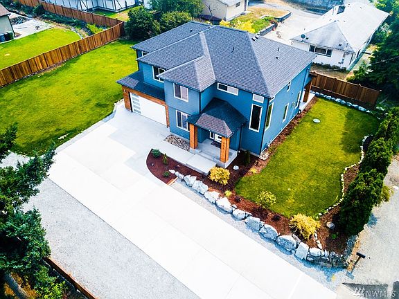 3rd image of 3615 67th Ave W