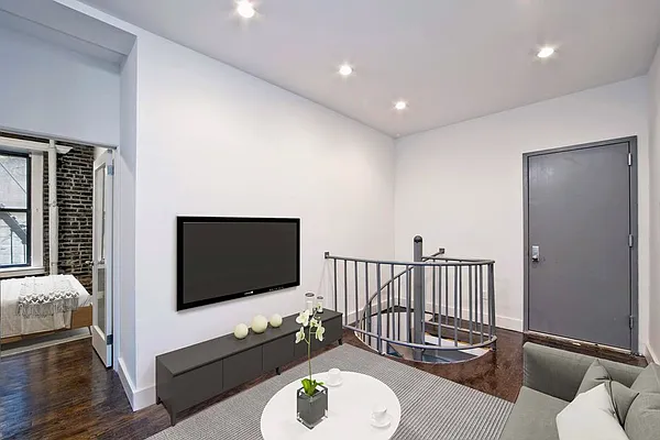 Rented by Zumper Inc | media 33