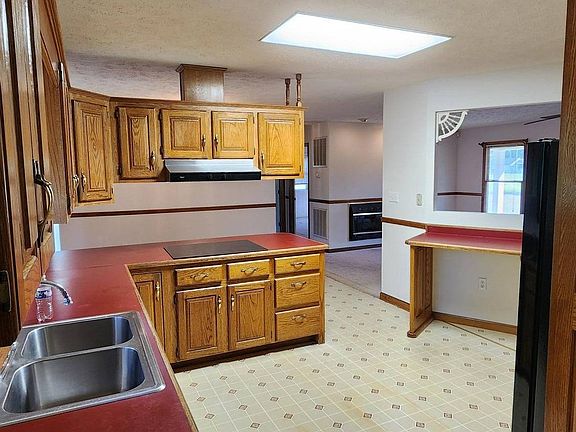 3rd image of 90 Gapway Ln