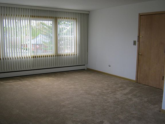 2nd image of 7428 W Devon Ave Unit 2