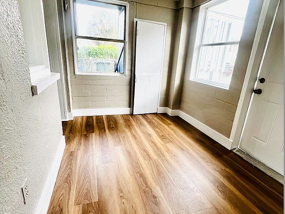 2nd image of 111 S Grandview Ave APT 7