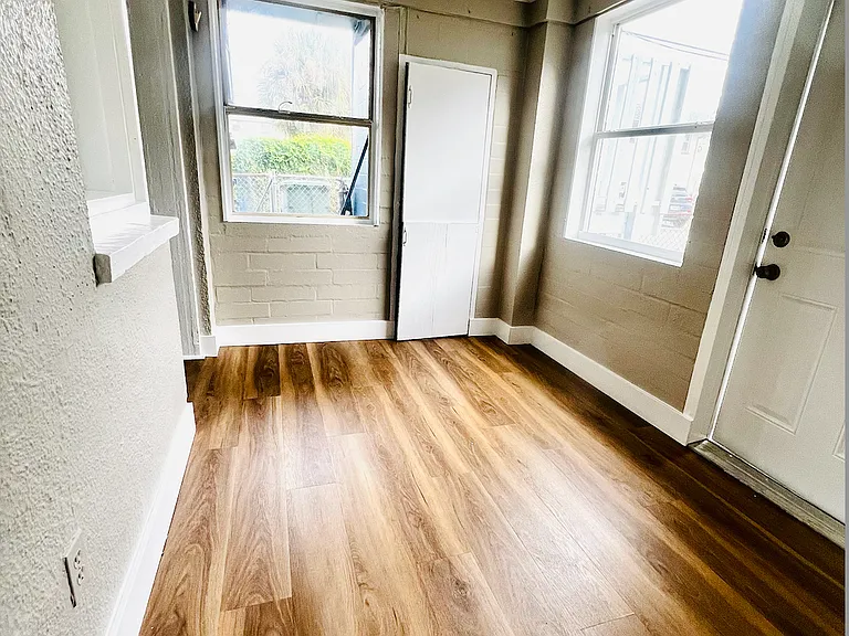111 S Grandview Ave #7 — Photo 2