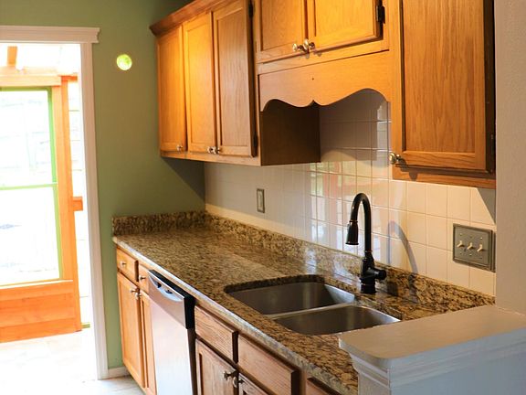 2nd image of 5832 Ridgecrest Dr