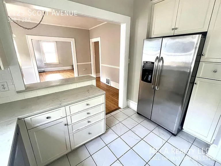 2125 Scott Ave — Photo 12